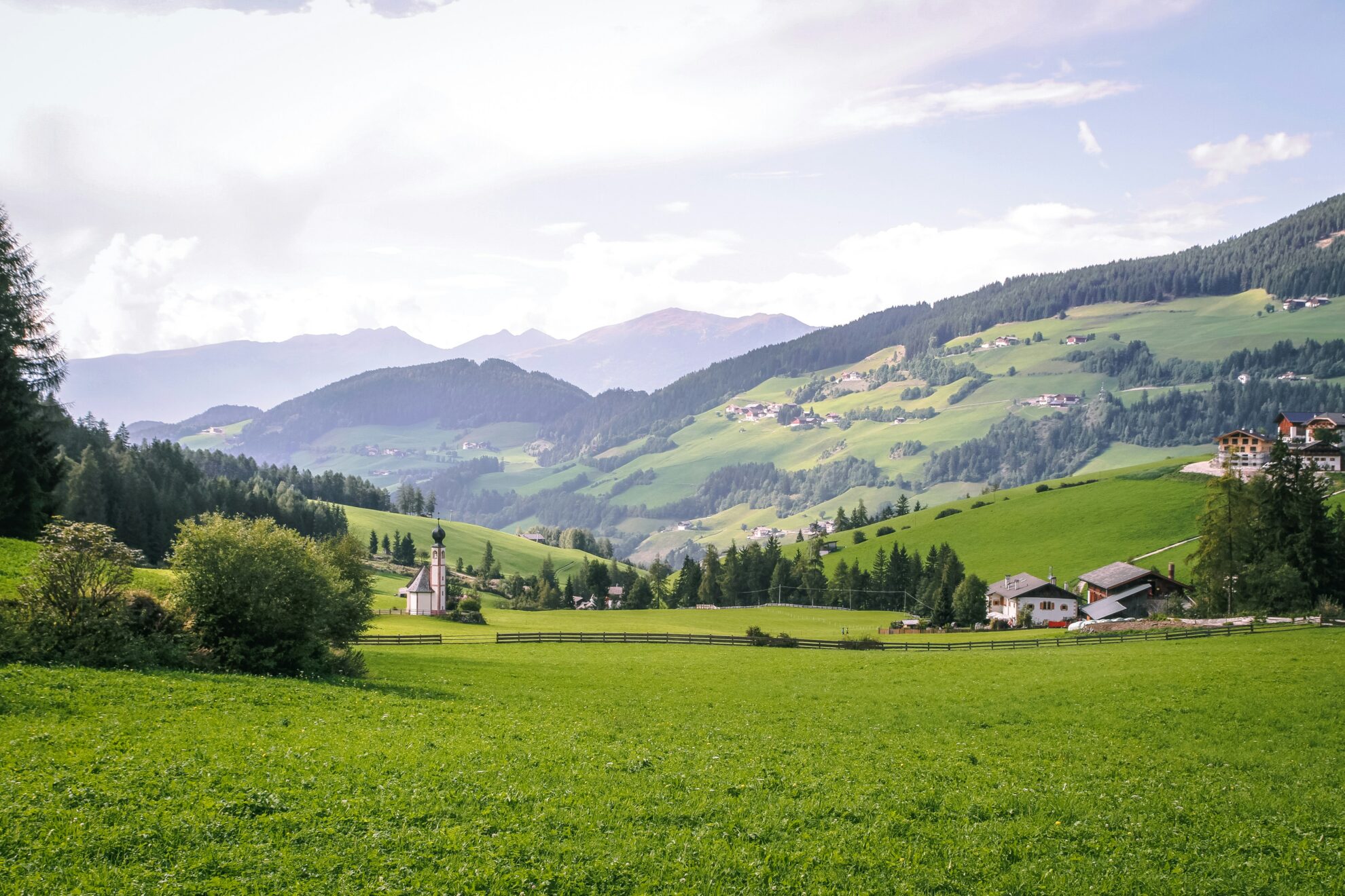 tom-def-a9qsM5Z1Sbg-unsplash